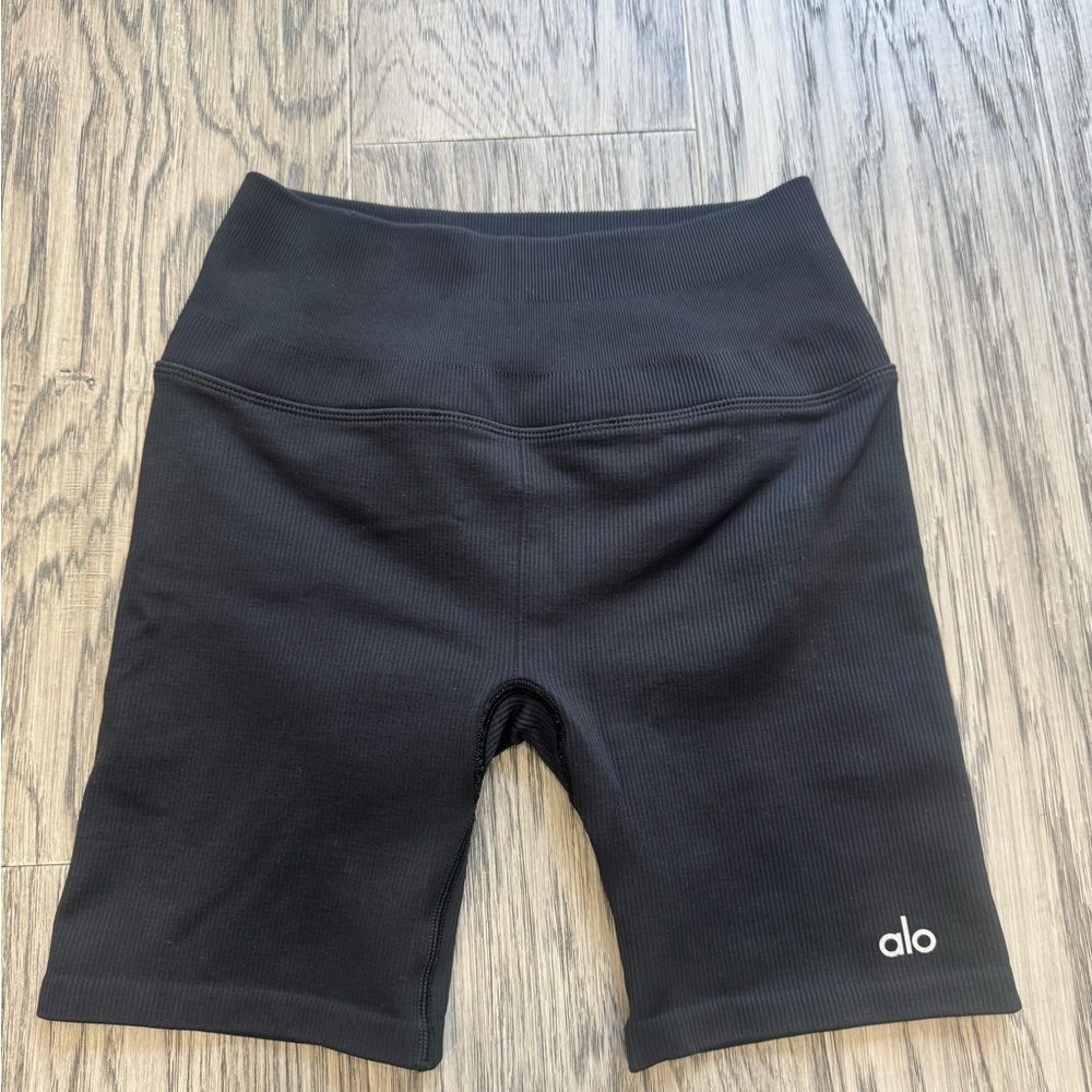 Alo ribbed XS shorts